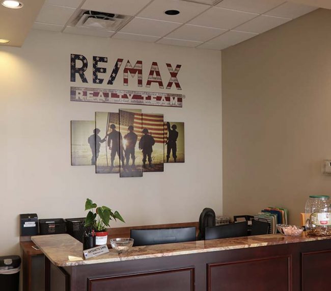 remax-pine-isalnd-reception-area